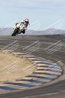 media/Nov-16-2025-Race Pace (Sun) [[8c5fa54630]]/Verified Riders/1-Turns 9 and 10 (925am)/